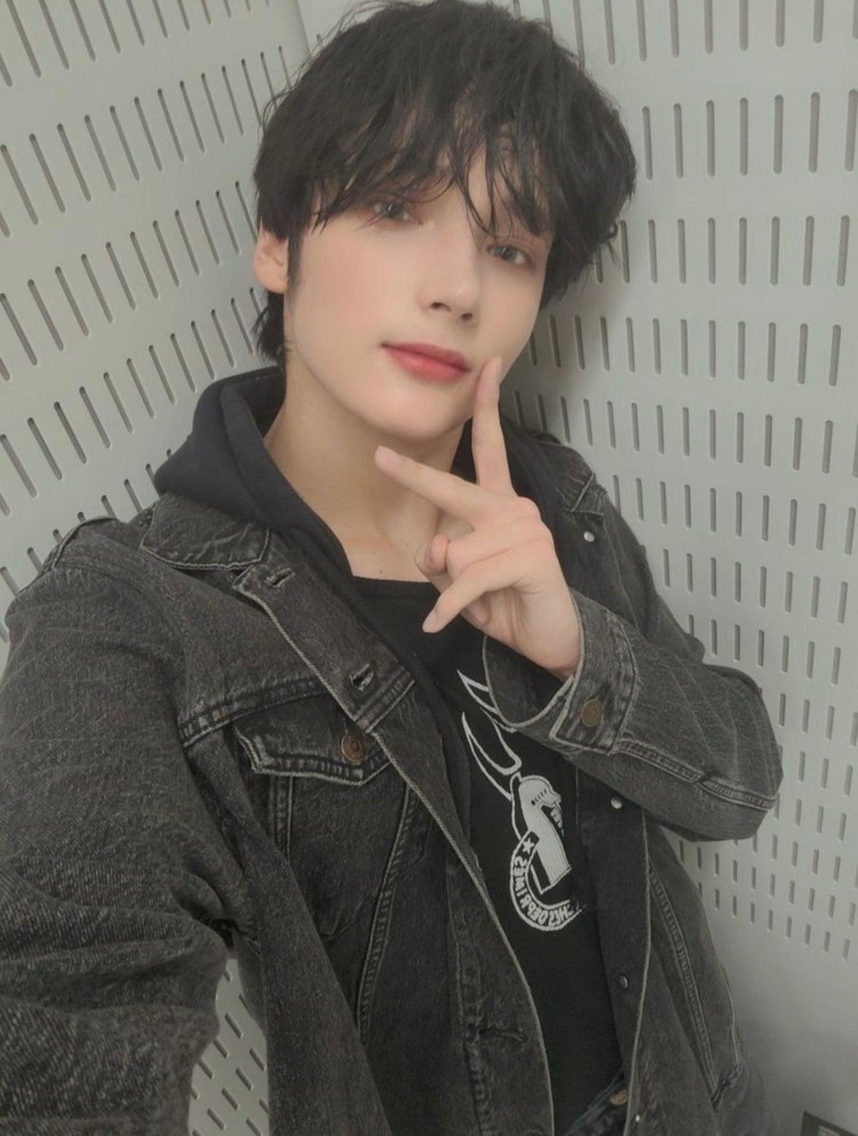 Black Denim Jacket | Kai - TXT - Kpop store ByHallyuu