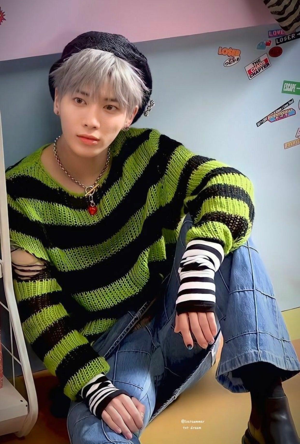 Ripped Drop Shoulder Sweater | Taehyun - TXT - Kpop store ByHallyuu