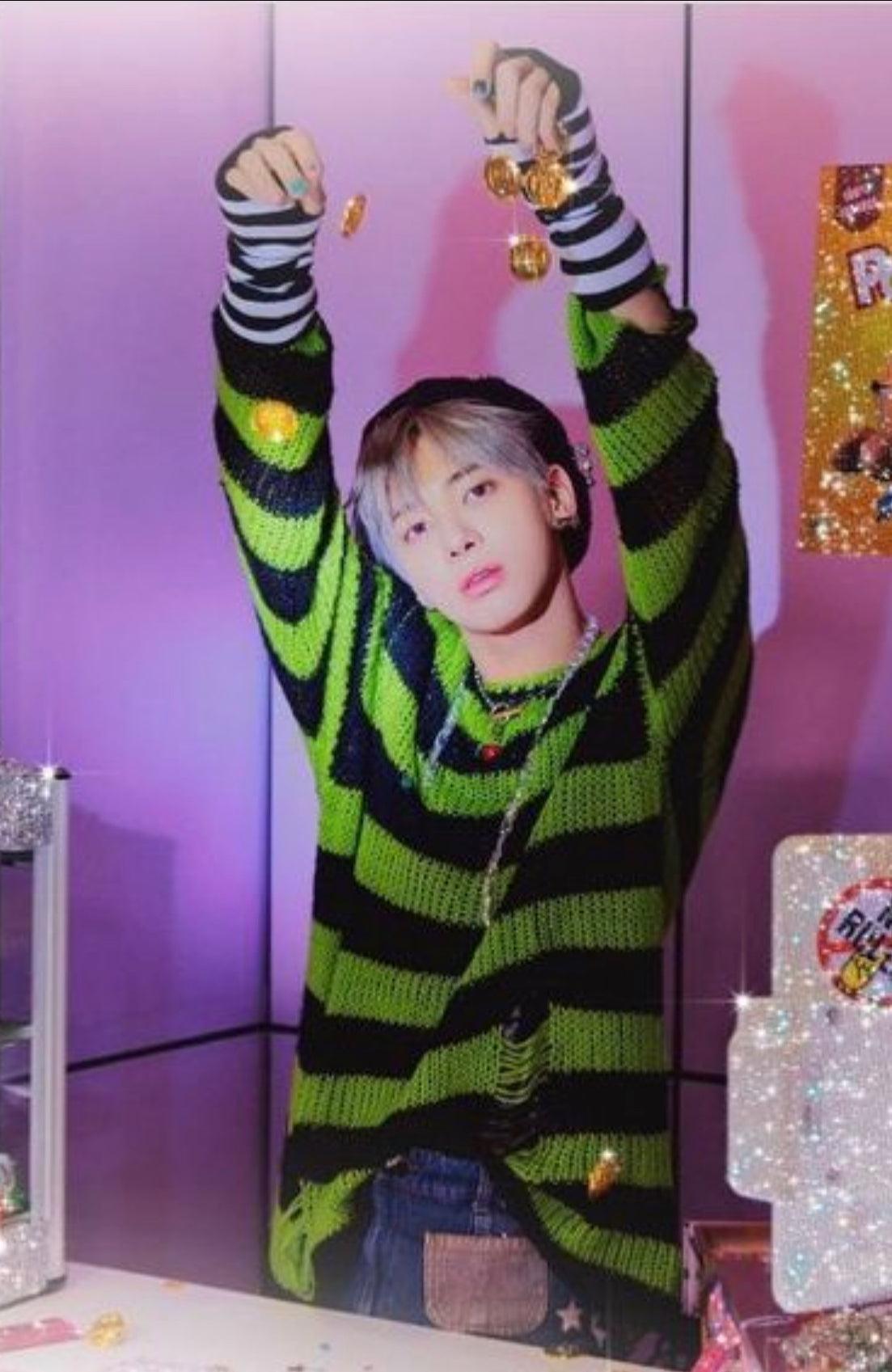 Ripped Drop Shoulder Sweater | Taehyun - TXT - Kpop store ByHallyuu