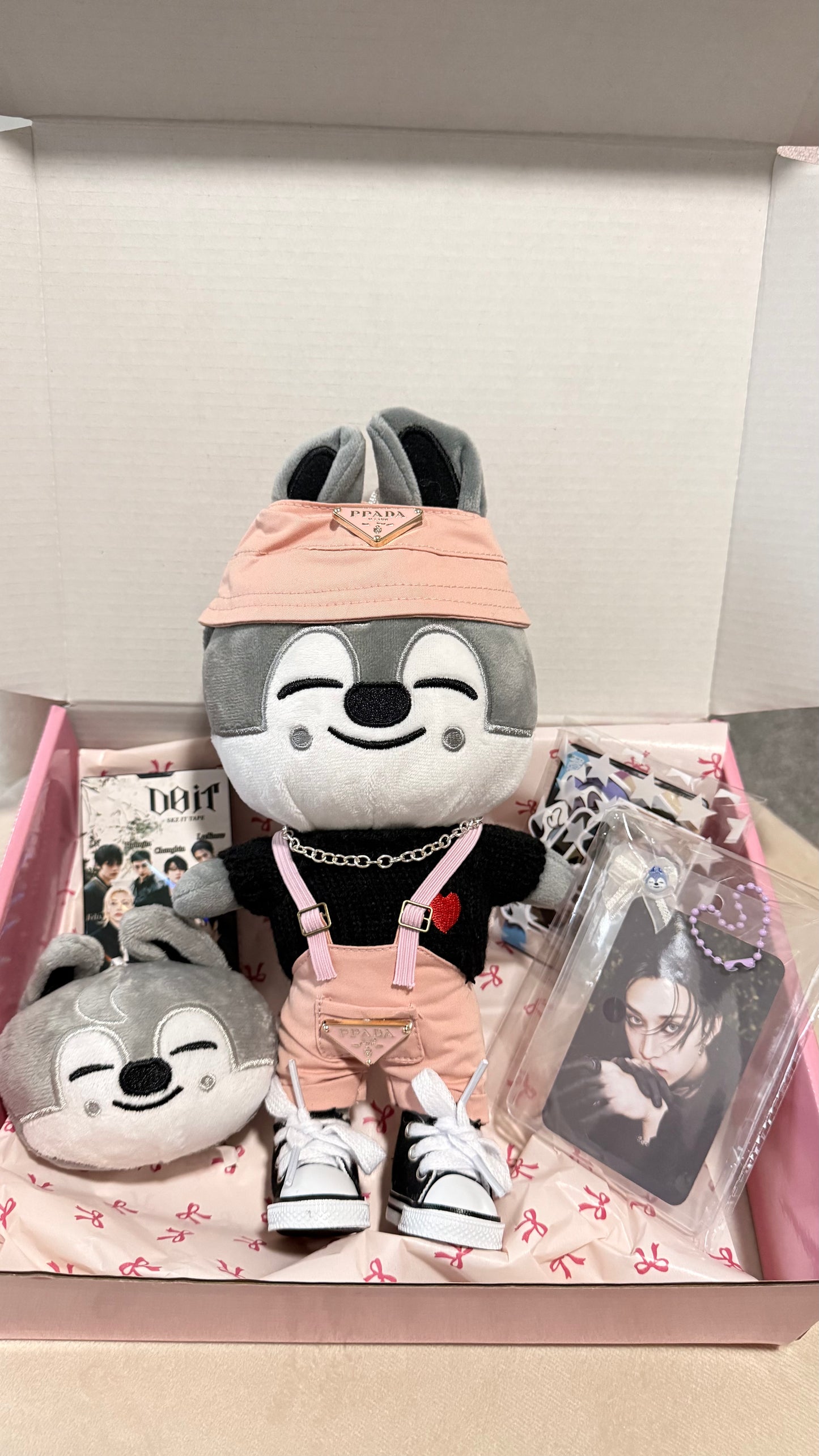 K-Pop SKZOO Box – Fan-Made Stray Kids Inspired Custom Outfit & Collectible Gift