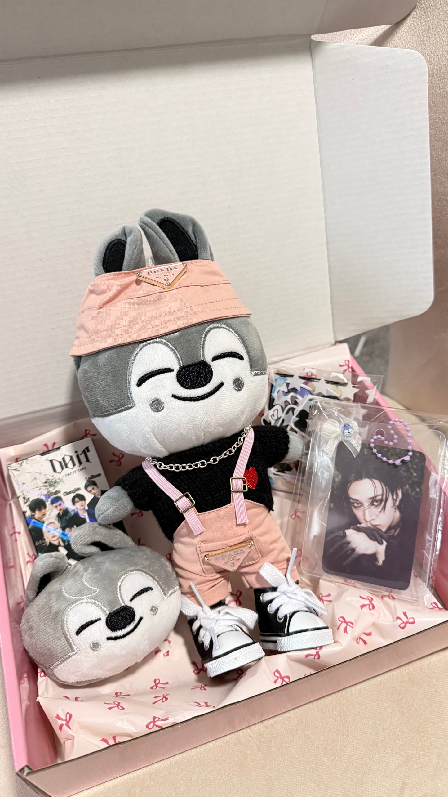 K-Pop SKZOO Box – Fan-Made Stray Kids Inspired Custom Outfit & Collectible Gift