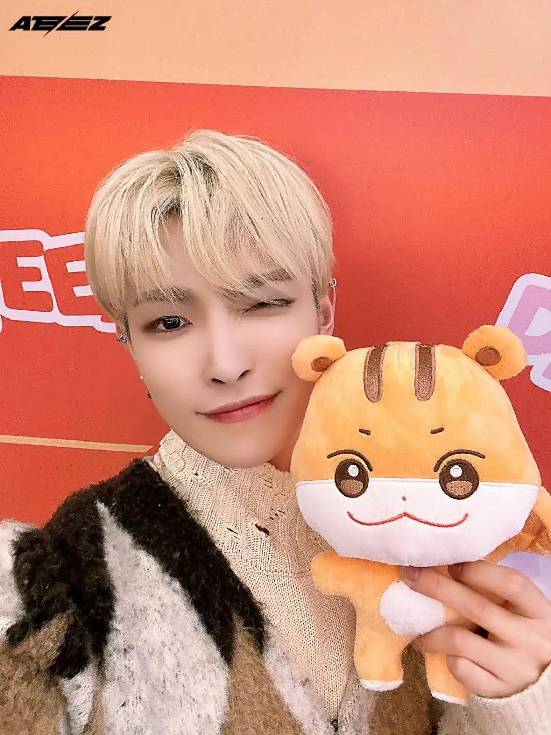 ATEEZ　ANITEEZ　ユノ＆ミンギ　flat-fur plush ATEEZ - ANITEEZ [IN TREASURE] Flat Fur Plush – K Stars
